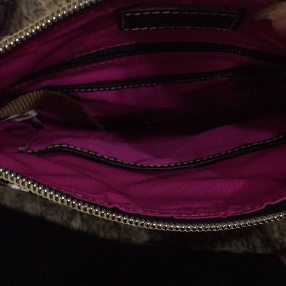 Dooney and bourke princess runway purse - Picture 3 of 7